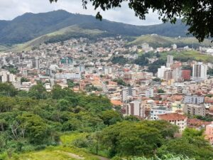 Rede otimizada para streaming e partidas competitivas.